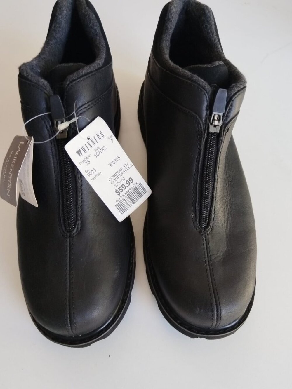 NWTSorel Laurentian Black Leather Waterproof Front Zip Winter Boots Women Size 9